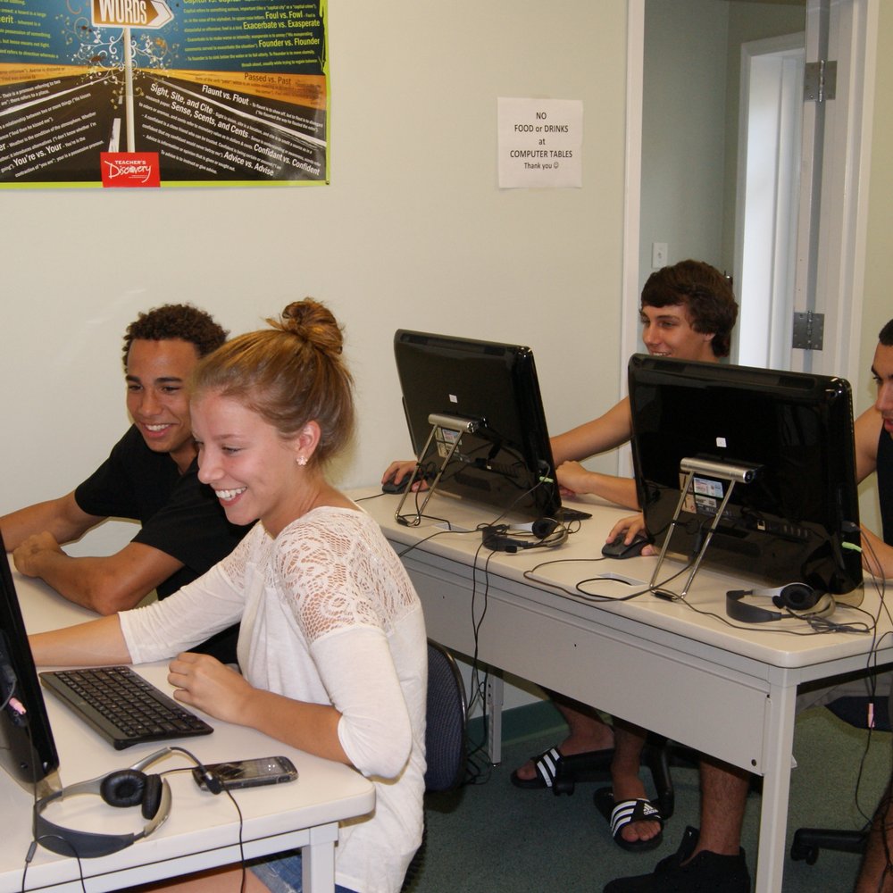 Discover the Best Language School in Tampa