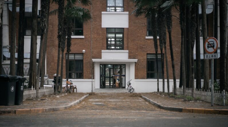 Photo Foreign Language Institute